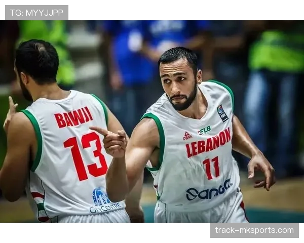 奥斯梅恩关键战爆发状态,强势助力球队争胜 奥斯梅恩关键战爆发状态,强势助力球队争胜