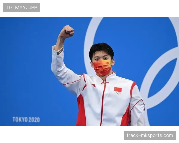 汪顺领奖台像冰山，翻开日常照却是邻家大哥，这反差笑抽了